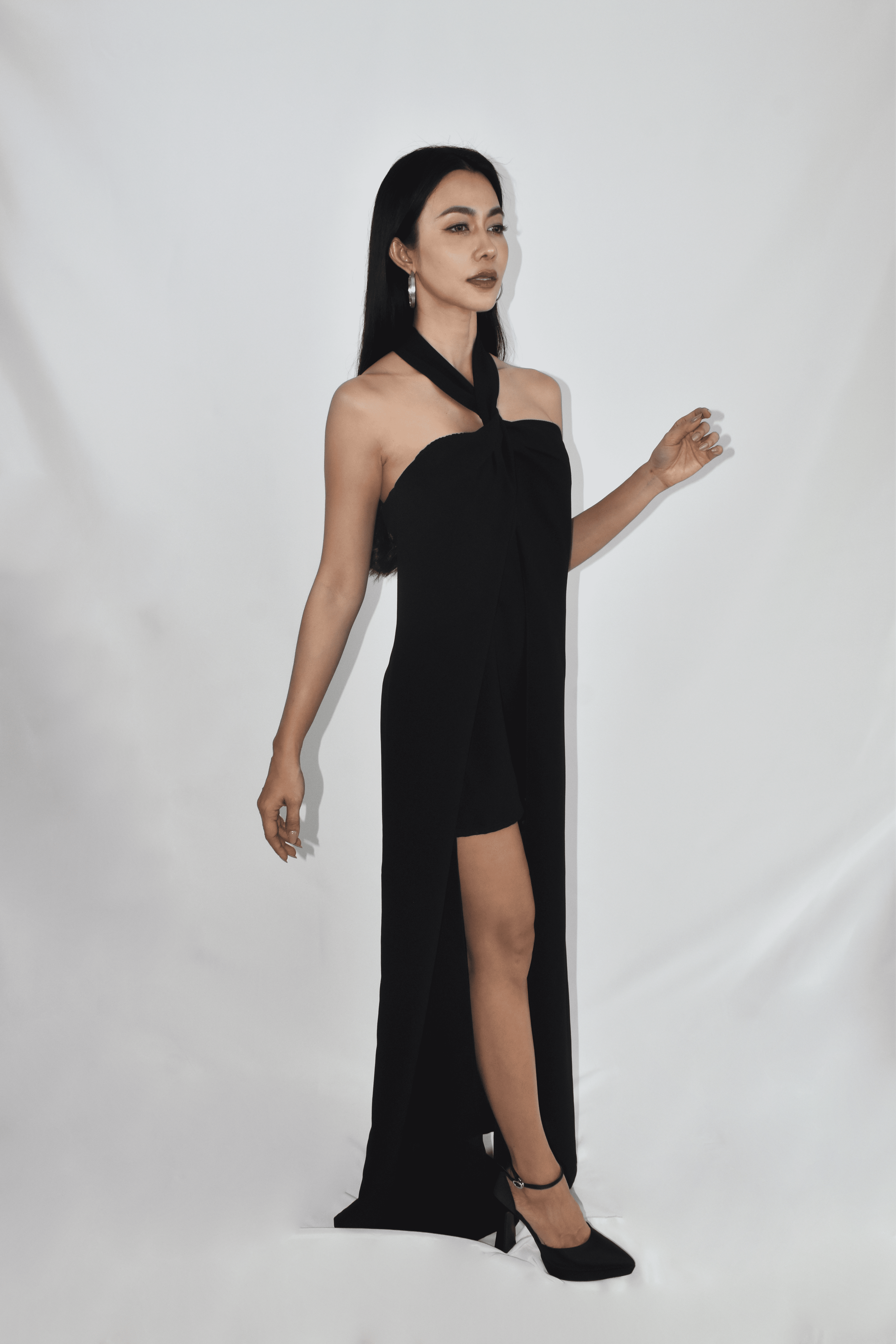 Versatile Black Maxi Dress With Shorts (BACKORDER)
